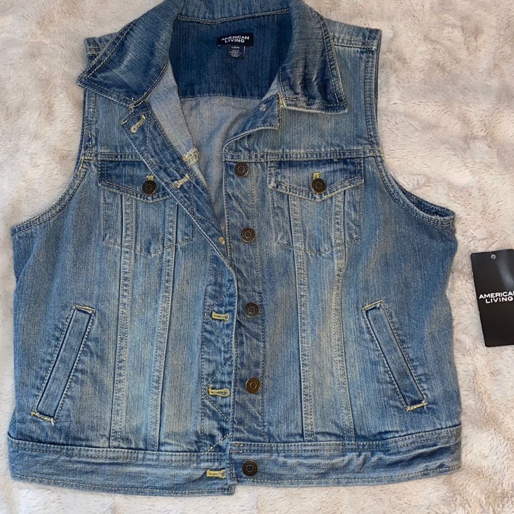 American Living  Blue denim vest size Large
